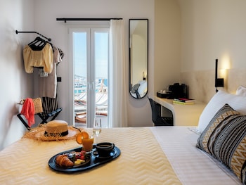 yalos hotel sunset view