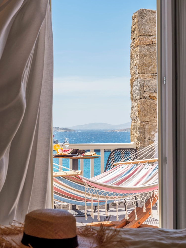 yalos hotel sunset view