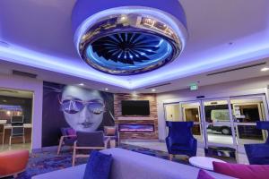 La Quinta Inn & Suites By Wyndham Dallas Love Field,Dallas>>Corpus Christi,3 star