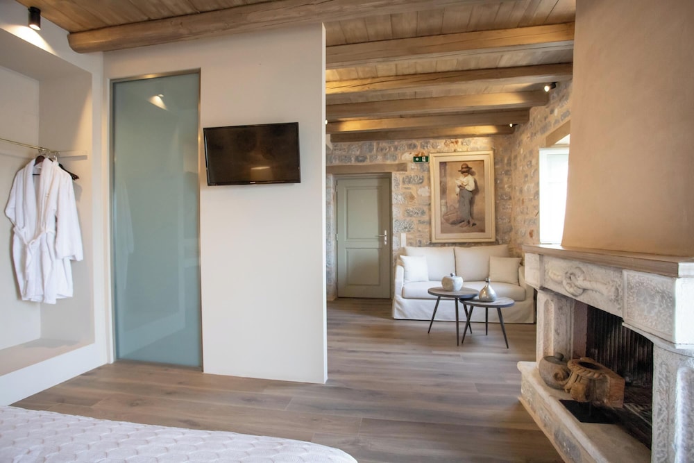 akrolithi guesthouse