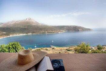 akrolithi guesthouse