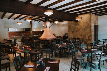 hotel villa mercedes san cristobal