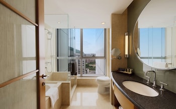 doubletree by hilton hotel shanghai pudong
