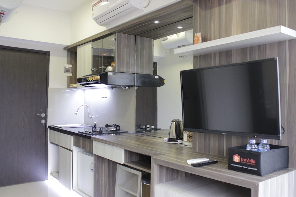 pleasant and trendy 2br apartment at jarrdin cihampelas near cihampelas walk by travelio