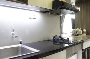 pleasant and trendy 2br apartment at jarrdin cihampelas near cihampelas walk by travelio