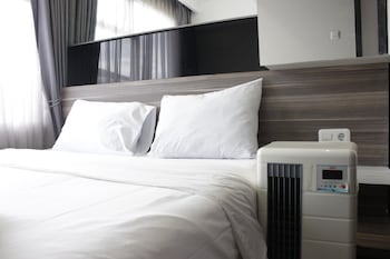 pleasant and trendy 2br apartment at jarrdin cihampelas near cihampelas walk by travelio
