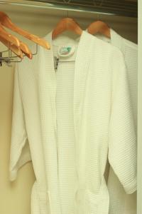 west plaza hotel at lebuu street