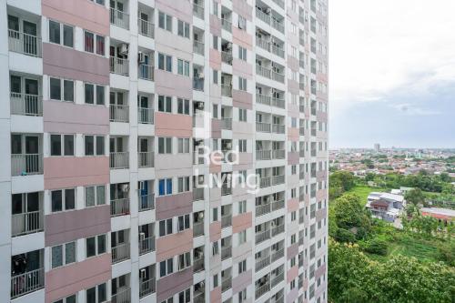 redliving apartemen grand sentraland bangde rooms