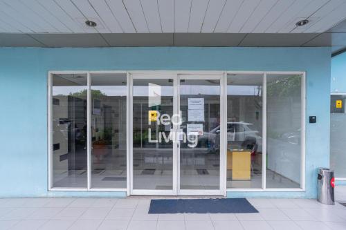 redliving apartemen grand sentraland bangde rooms