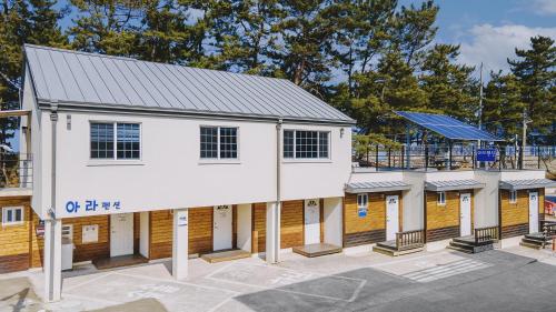 samcheok ara pension