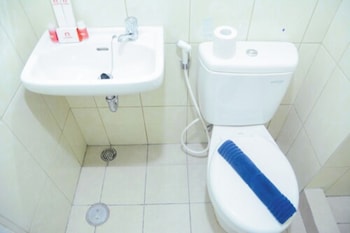 comfortable 2br springlake summarecon apartment