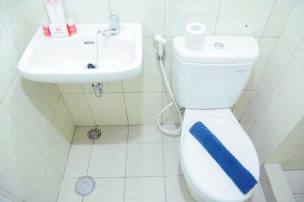 comfortable 2br springlake summarecon apartment