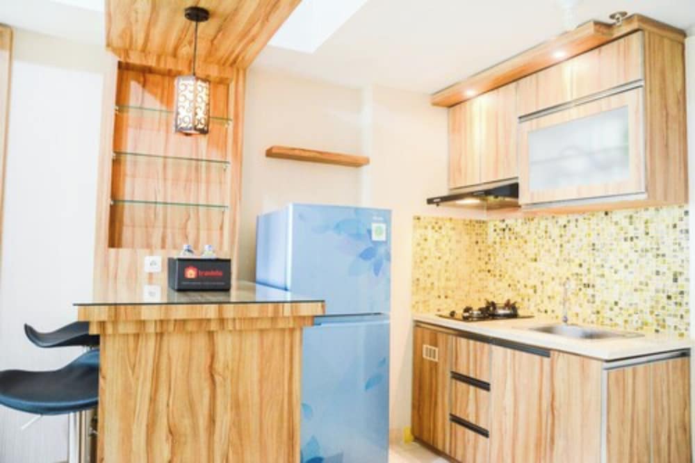 comfortable 2br springlake summarecon apartment