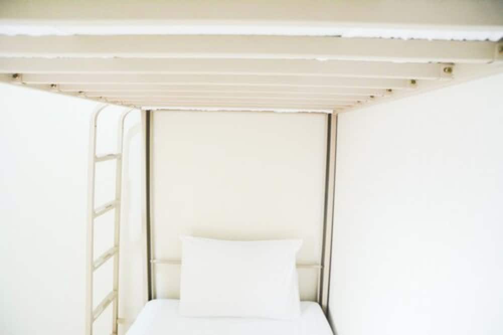 comfortable 2br springlake summarecon apartment