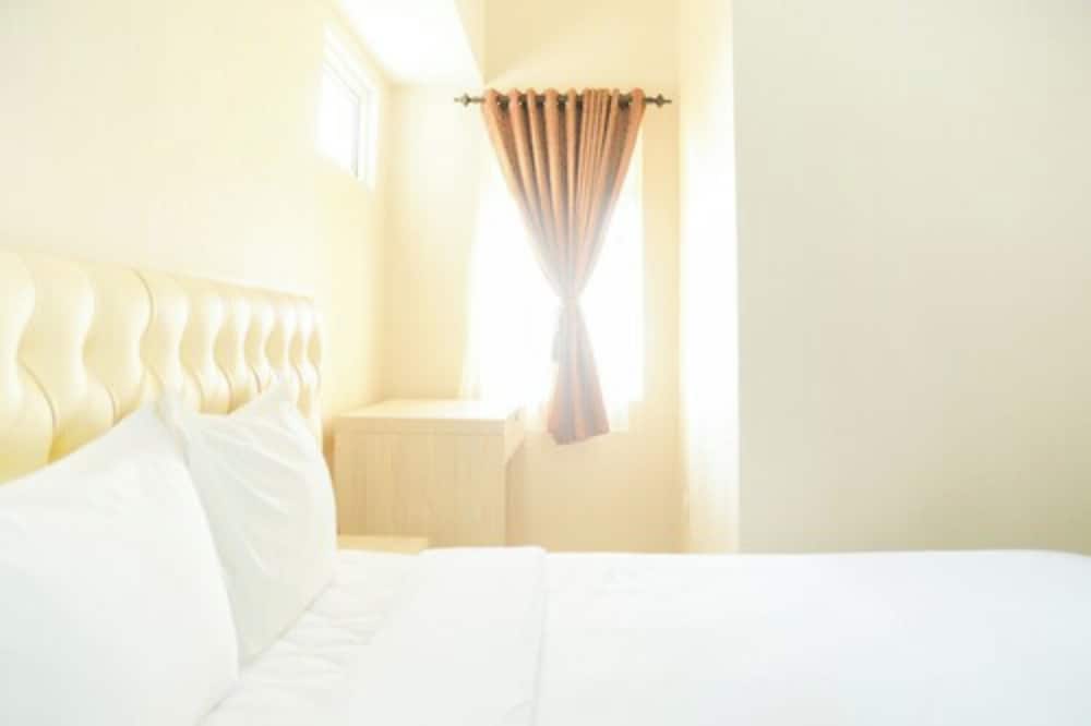 comfortable 2br springlake summarecon apartment