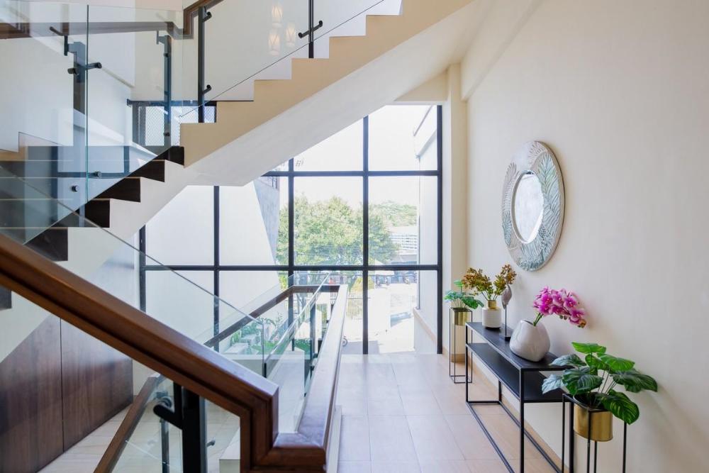 sans hotel box mansion surabaya