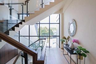 sans hotel box mansion surabaya