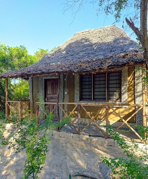room in bb mida creek eco camp 1