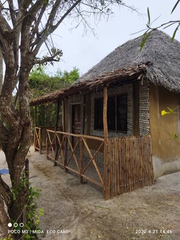 room in bb mida creek eco camp 1