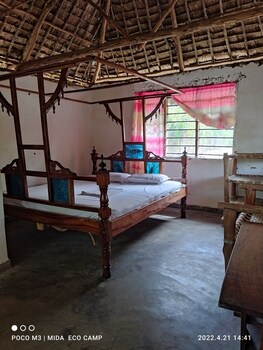 room in bb mida creek eco camp 1