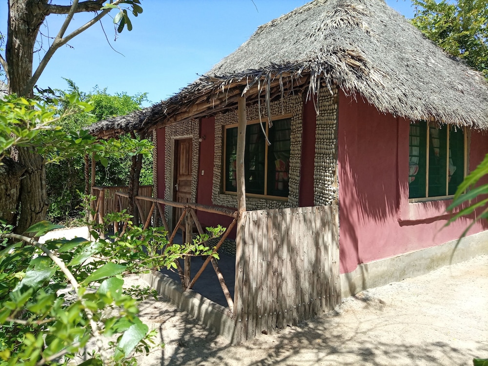 room in bb mida creek eco camp 1