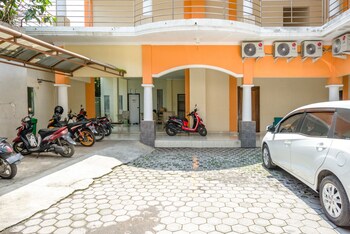 reddoorz syariah jalan simpang gajayana