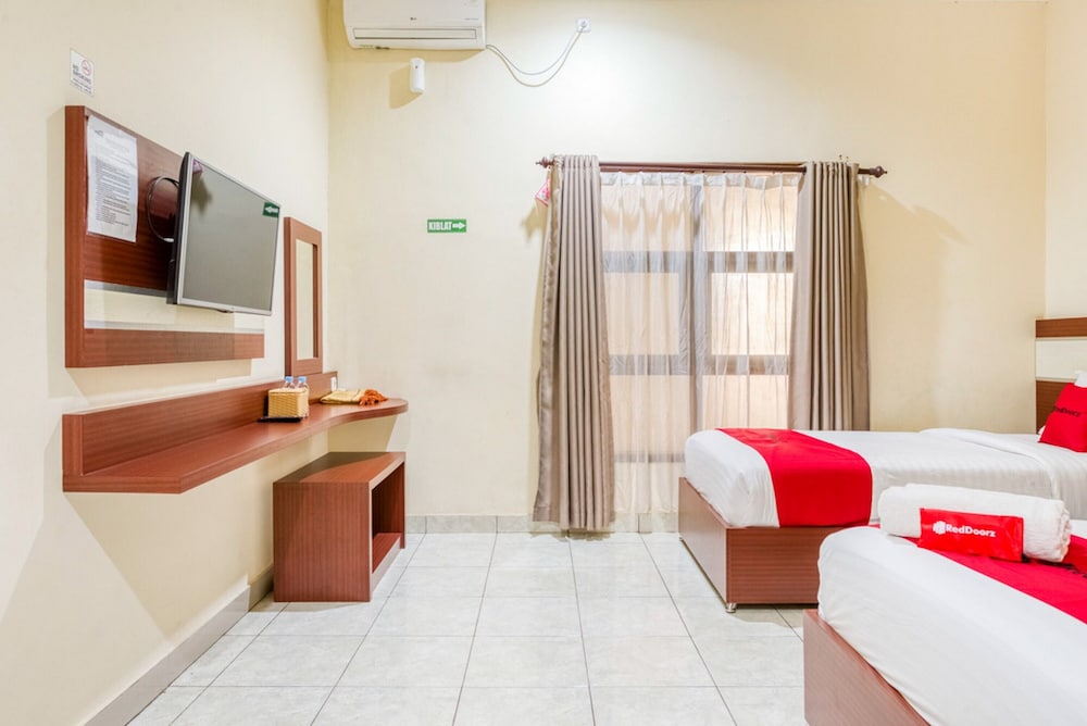 reddoorz syariah jalan simpang gajayana