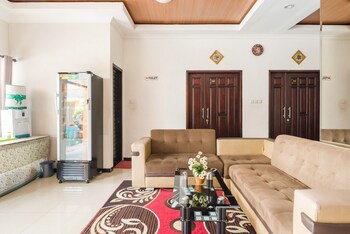 reddoorz syariah jalan simpang gajayana