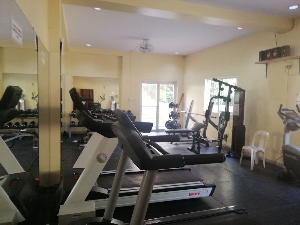 airport apartments manila