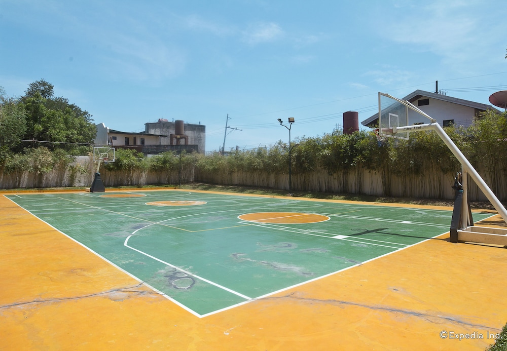 airport apartments manila