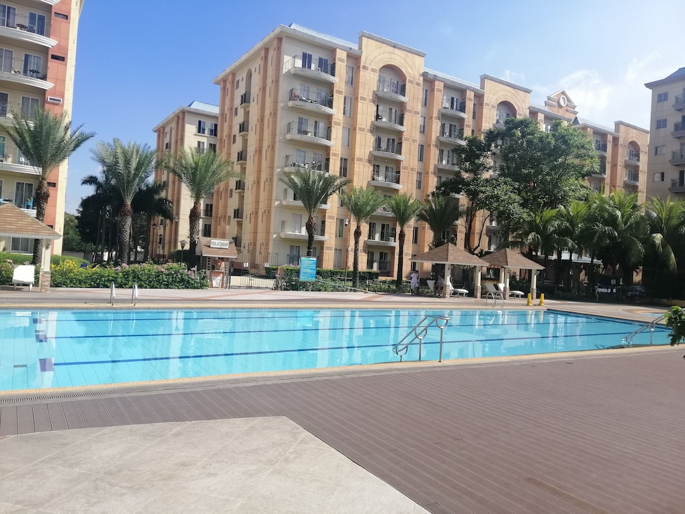 airport apartments manila