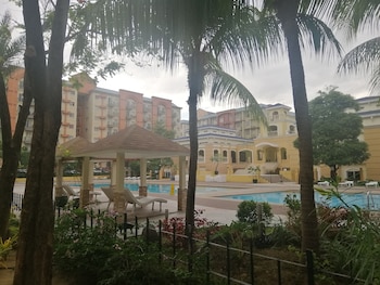 airport apartments manila