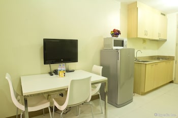 airport apartments manila