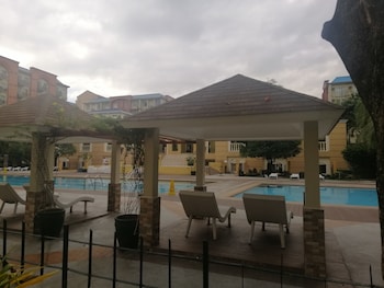 airport apartments manila