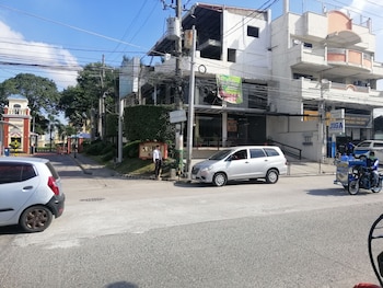 airport apartments manila