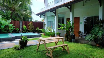 villa prambanan jogja with private swimming pool by simply homy