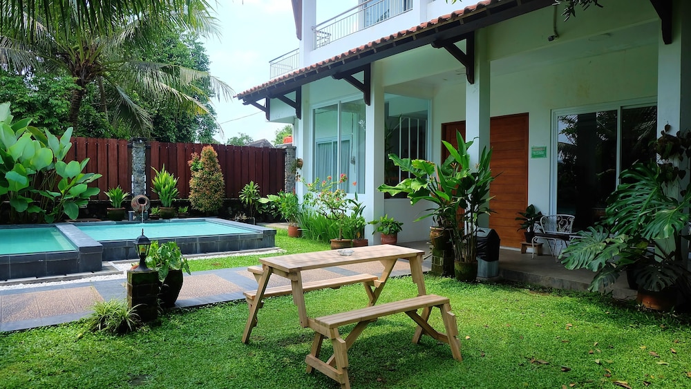 villa prambanan jogja with private swimming pool by simply homy