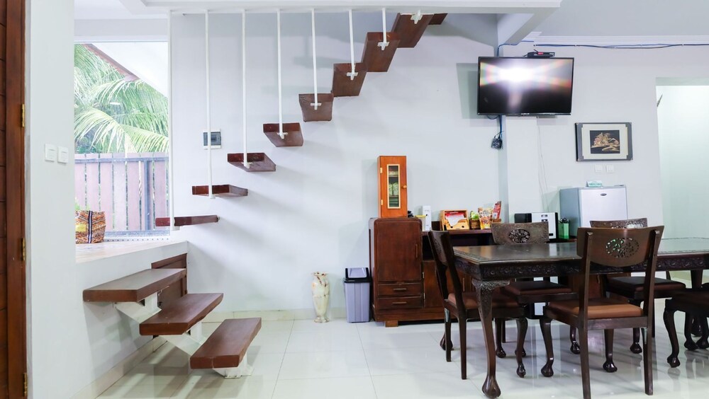 villa prambanan jogja with private swimming pool by simply homy