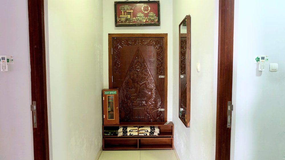 villa prambanan jogja with private swimming pool by simply homy