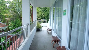 villa prambanan jogja with private swimming pool by simply homy