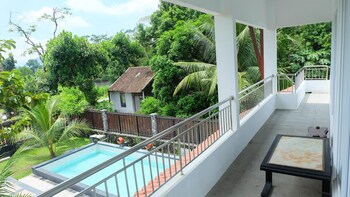 villa prambanan jogja with private swimming pool by simply homy