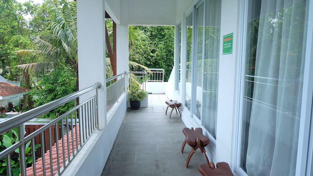 villa prambanan jogja with private swimming pool by simply homy