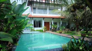 Villa Prambanan Jogja With Private Swimming Pool By Simply Homy,,3 star