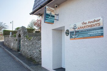 The Anchor Apartments,,0 star