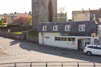 the anchor apartments