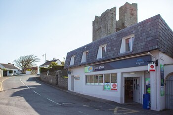 the anchor apartments