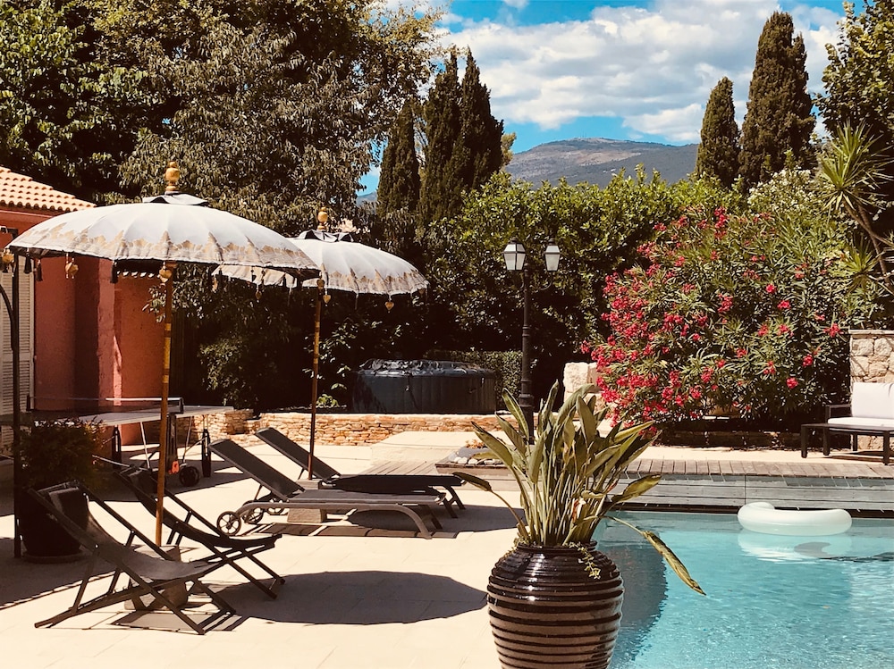 villa mathis