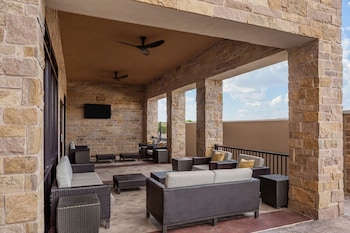 courtyard san angelo