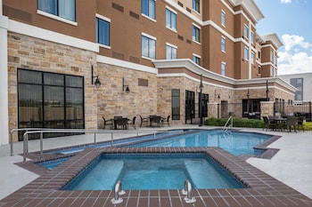 courtyard san angelo