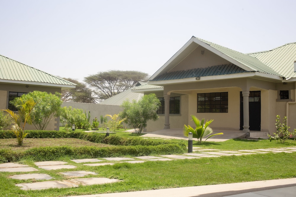 lodwar acacia residences